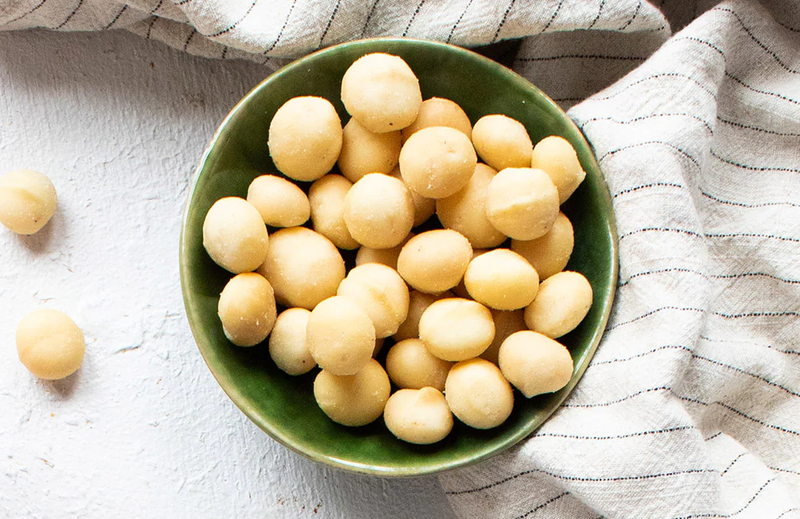 Macadamia-nuts2_jpg_601961b0-31c3-42d0-a151-56e9a92ee358.png